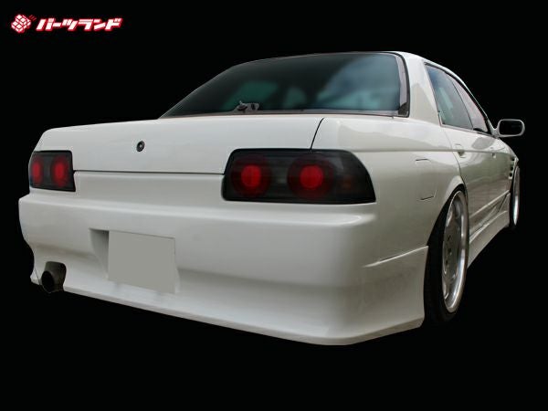 R32スカイラインのリアバンパー4ドア用｜パーツランド